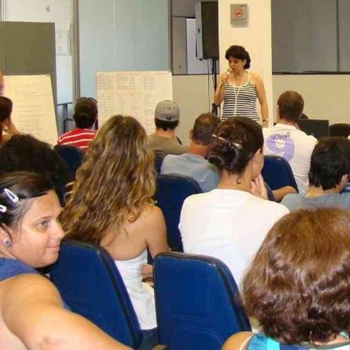 6.800 alunos voltam às aulas na rede municipal na quinta-feira
