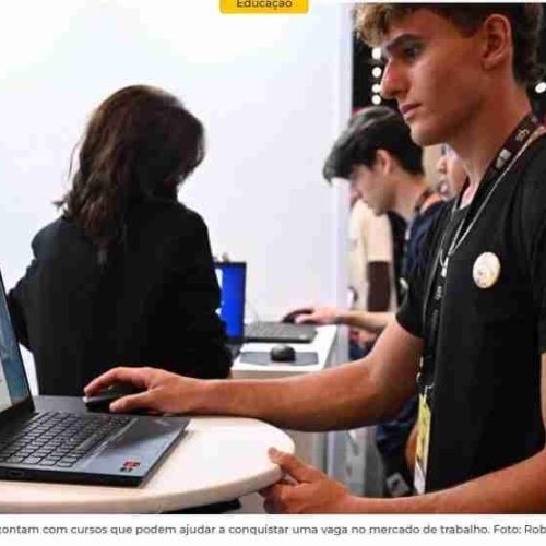 Etecs e Fatecs de SP preparam profissionais para áreas em alta no mercado de trabalho