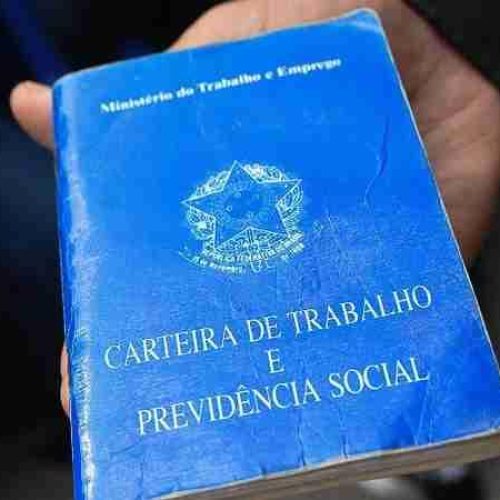 Brasil cria 257,5 mil novas vagas de emprego formais em Abril; melhor saldo desde 2020