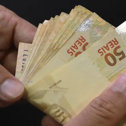 Reforma Tributária: Cashback devolverá imposto a famílias mais pobres