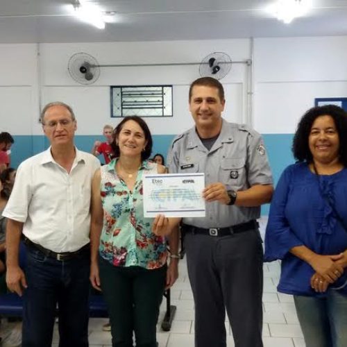 Polícia Militar realiza palestra sobre drogas lícitas e ilícitas na ETEC de Porto Ferreira
