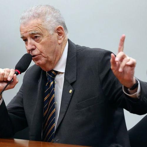 Senadores e deputados mantêm nesta semana atenção sobre caminhoneiros