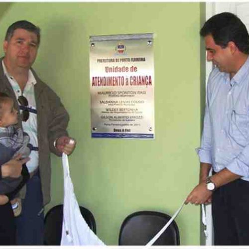 Administração entrega unidade de saúde à criança