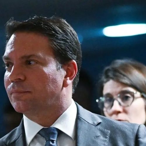 Ex-deputado federal Alexandre Ramagem deixa prisão nos EUA e aguarda asilo