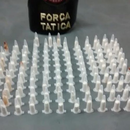 Menor de 15 anos foi apreendido pela Força Tática por ato infracional de tráfico de drogas