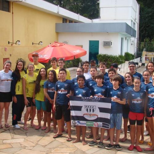 Natação do Porto Ferreira F.C. conquista bons resultados em Ribeirão Preto