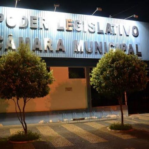 Vereadores da base de governo abandonam sessões da Câmara, os demais reclamam de “desrespeito”