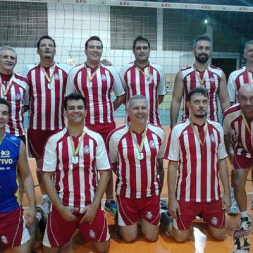 Torneio de Verão conhece os campeões do vôlei e do basquete