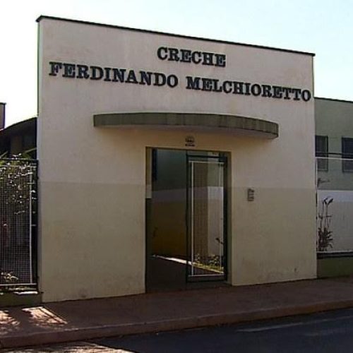 Monitora flagrada ao agredir crianças em creche é presa em Porto Ferreira