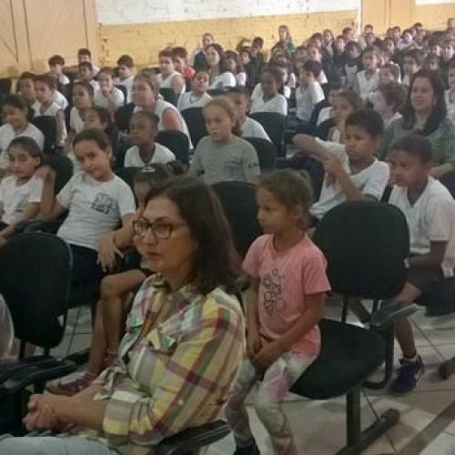 Na Semana do Meio Ambiente, alunos participam de atividade organizada pela Odebrecht Ambiental