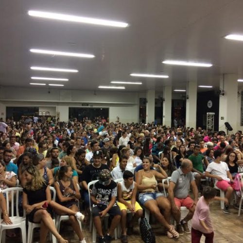 Tubinho faz apresentação no salão social do Porto Ferreira F.C.