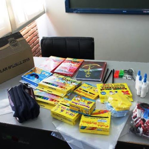 Departamento de Educação faz entrega dos kits escolares