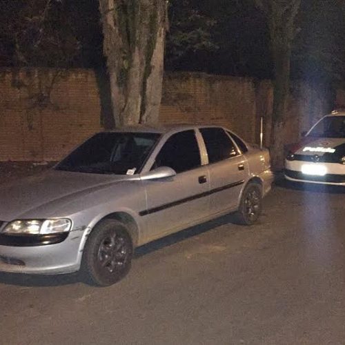 Vectra roubado em Santa Rita do Passa Quatro foi localizado no Jardim Dalva, em Porto Ferreira
