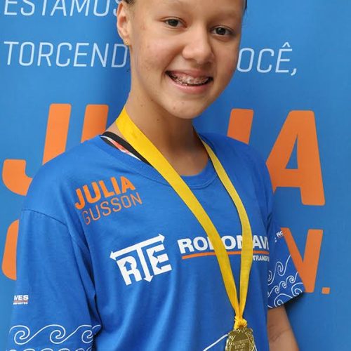 Atleta patrocinada pela RTE Rodonaves conquista o pódio no Torneio Regional de Natação de Rib. Preto