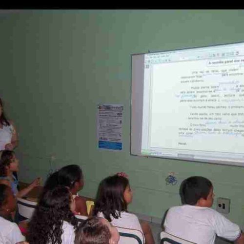 Lousa digital: inovação tecnológica na educação municipal