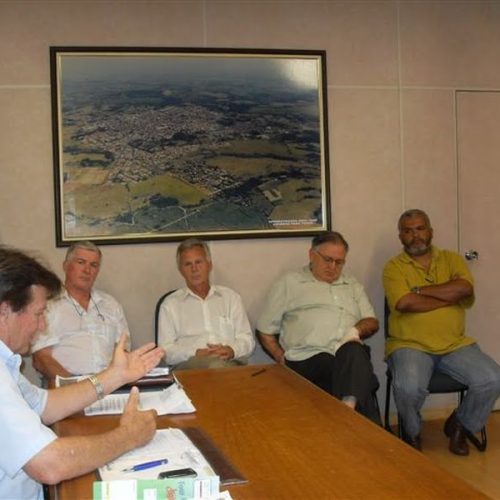 Santa Rita do Passa Quatro: Vice-prefeito assume e faz cortes de pessoal