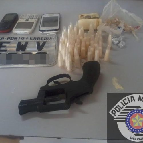 PM localiza drogas e arma de brinquedo com três menores no bairro Porto Bello I