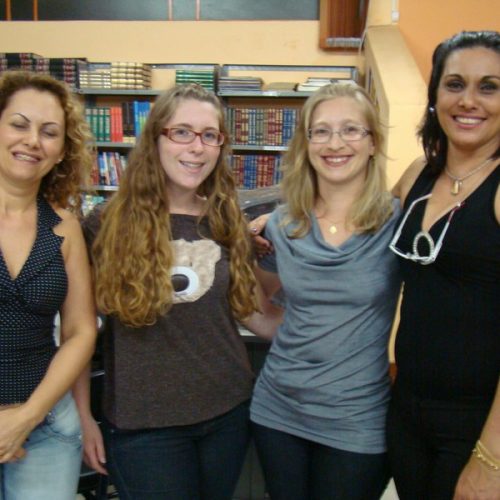 Professora faz palestra e lança livro sobre Gestão & Qualidade no ensino