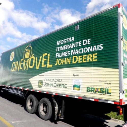 Cinemóvel John Deere – promove em Porto Ferreira o ” Cinema Nacional”