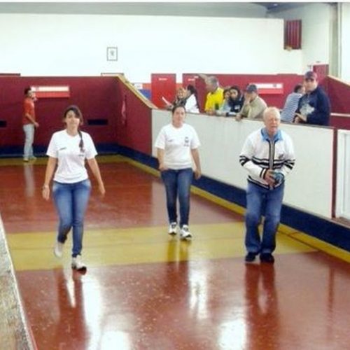 Torneio Municipal de Bocha teve início com 14 duplas mistas inscritas