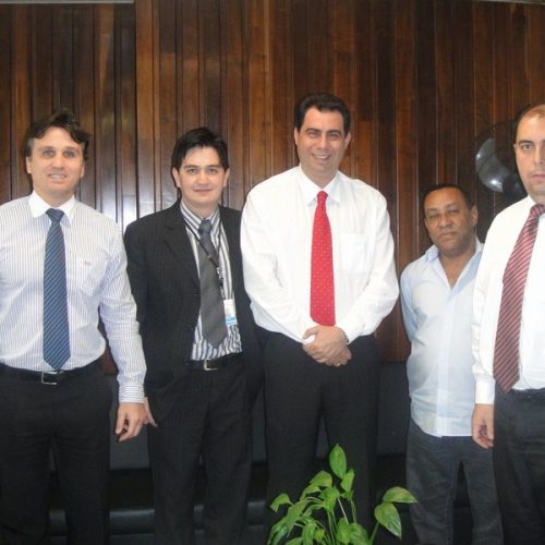 Maurício Rasi recebe doação de três veículos do Ministério da Fazenda