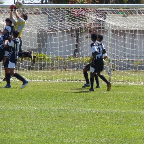 União São João de Araras observa jogadores do PFFC