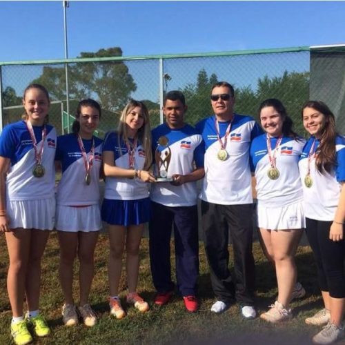 Atletas da natação e tênis do Clube de Campo das Figueiras conquistam medalhas nos Jogos Regionais