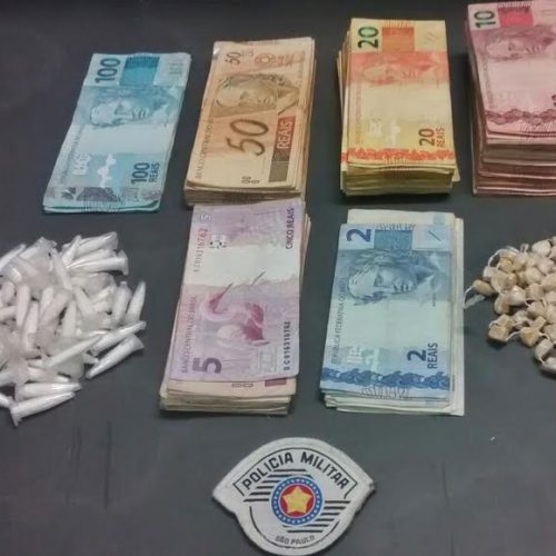 Jovem de 21 anos é preso pela PM em flagrante de tráfico de drogas e corrupção ativa
