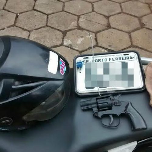 Denúncia anônima leva PM a localizar em residência moto roubada de pedreiro