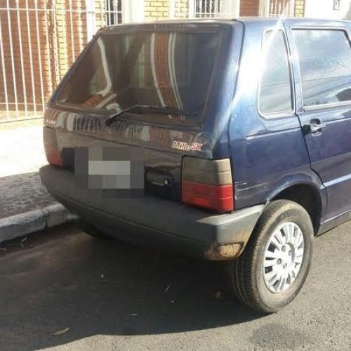 Carro furtado é localizado pela Polícia Militar