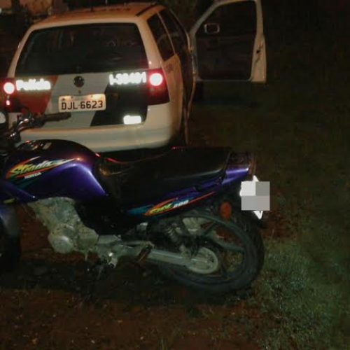 Em fuga, condutor abandona moto CBX 200 furtada dia 1º de janeiro em Santa Cruz das Palmeiras