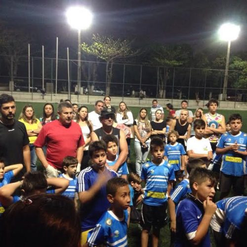 Clube de Campo: futebol reúne pais e filhos em jogo festivo