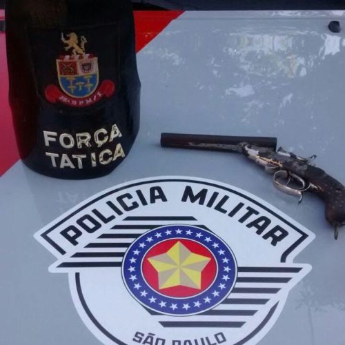 Homem de 22 anos é preso pela PM no Jardim Independência por posse irregular de arma de fogo