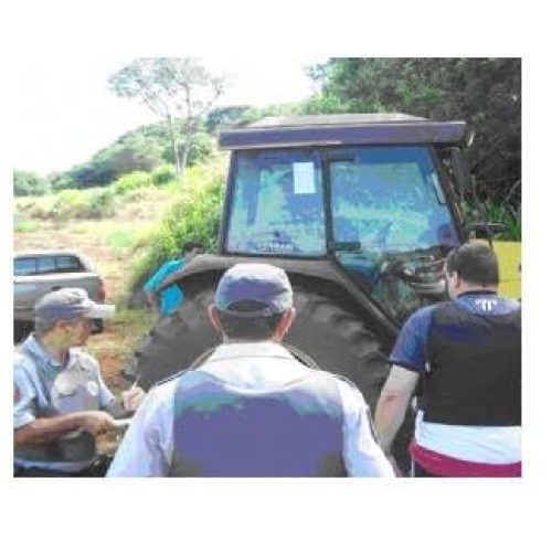 Polícia Ambiental recupera tratores roubados em Santa Cruz das Palmeiras