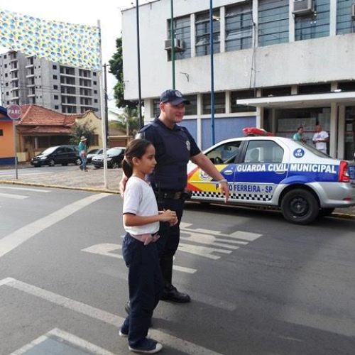 Emef Sud Mennucci fez pedágio comemorativo sobre o centenário