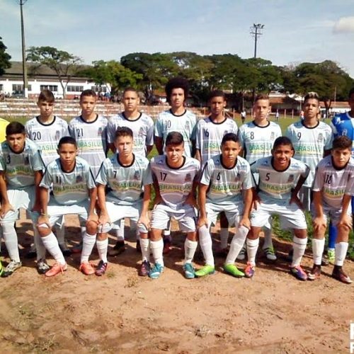 Equipe de futebol sub-16 da Secretaria de Esportes e Lazer empata fora de casa
