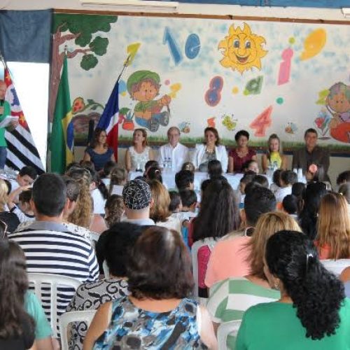 Divisão de Odontologia apresentou programa Sorrindo para o Futuro na Emei Alcides Salzano