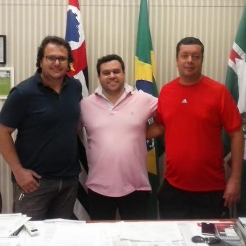 Escolinha de Futsal Menor Garoto Nota 10 busca apoio com prefeito de Santa Rita