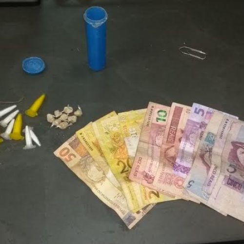 Jovem é preso na Vila Maria em flagrante por tráfico de drogas