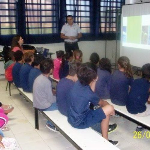 Divisão de Meio Ambiente faz palestras em escolas sobre a importância da água
