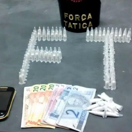 Força Tática prende homem de 20 anos suspeito de tráfico de drogas no bairro Cristo Redentor