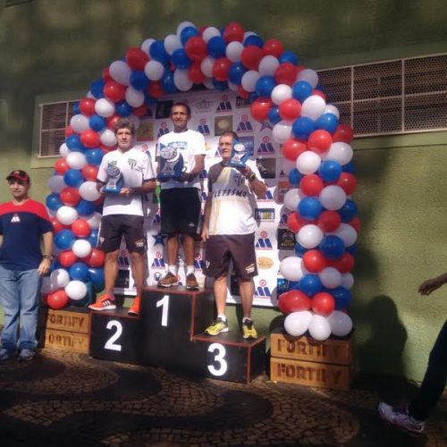 Atletismo do Porto Ferreira F.C. participa de corrida em Araras