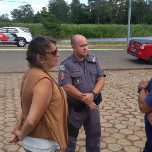 Comando da Polícia Militar visita área alagada e informa que poderá haver patrulhamento com canoa