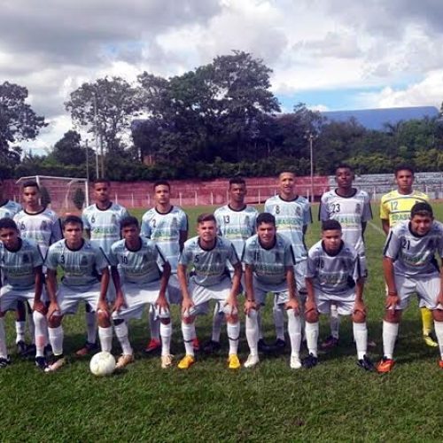 Time sub-19 de futebol de campo se classifica para semifinal da Copa da Juventude