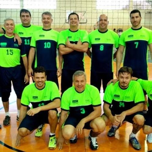 Quarta rodada do Campeonato Municipal de Vôlei foi a mais acirrada até agora