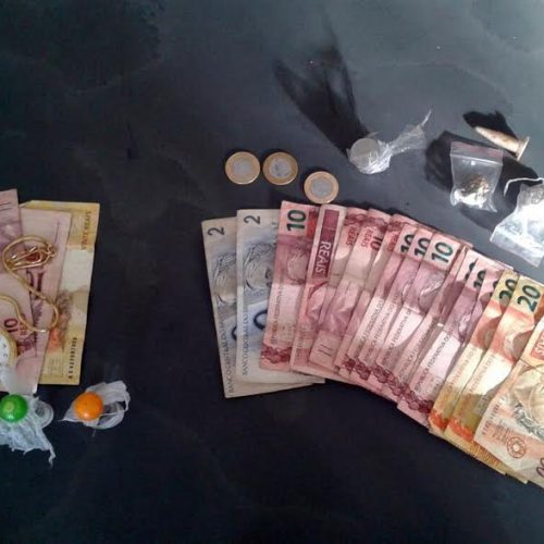 Menores foram apreendidos na praça do Salgueiro pela PM por ato infracional de tráfico de drogas