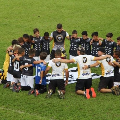 Escola de Futebol do Porto Ferreira F.C. é Campeã da Copa Paulista de Futebol, edição 2016.