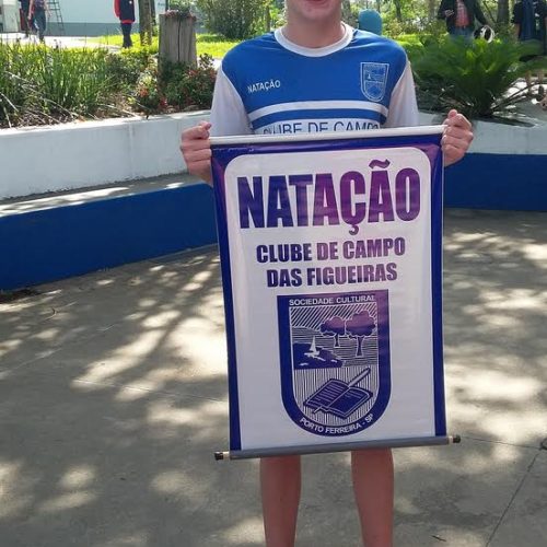 Atleta Ricardo Ponciano representa o Clube de Campo no Campeonato Paulista Juvenil de Natação