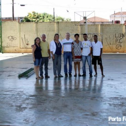 Quadras das escolas do Jardim Anésia e Cristo Redentor passam por revitalização