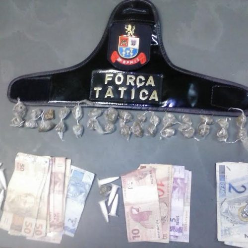 Homem é preso e dois menores apreendidos em flagrante por tráfico de drogas no Cristo Redentor